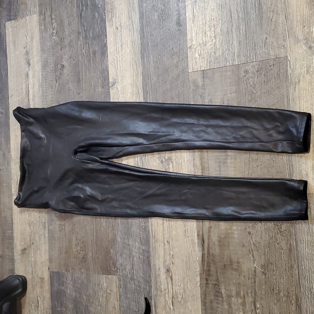 Spanx Women’s Size medium faux leather leggings